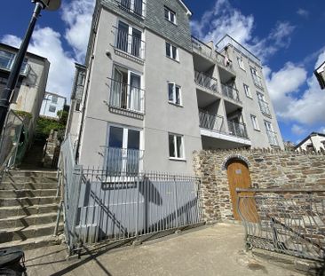 Fountain Court, Falmouth - Photo 1