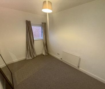 57 Olympia Drive, Belfast BT12 6NG - Photo 3