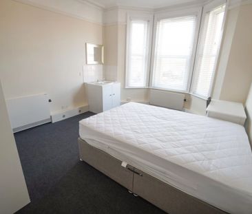 To Rent Chatsworth Rd, Charminster, Bournemouth, BH8 £3,250 pcm Ten... - Photo 6