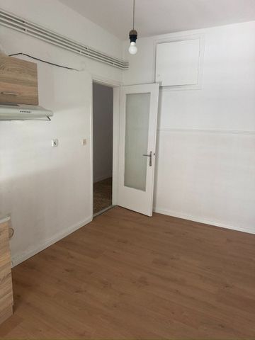 Studio/Γκαρσονιέρα για ενοικίαση Σκεπάρνη (Αμπελόκηποι) - Photo 3