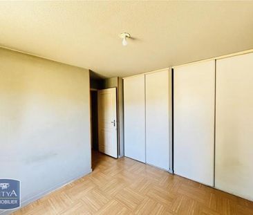 Location Appartement 4 pièces 79m² SAUMUR 49400 - Photo 3