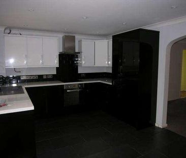 Ashley Gardens, Hailsham, East Sussex, BN27 - Photo 3