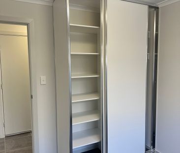 Modern Low Maintenance 3 Bedroom Home – Perfect for the Family! - Photo 1