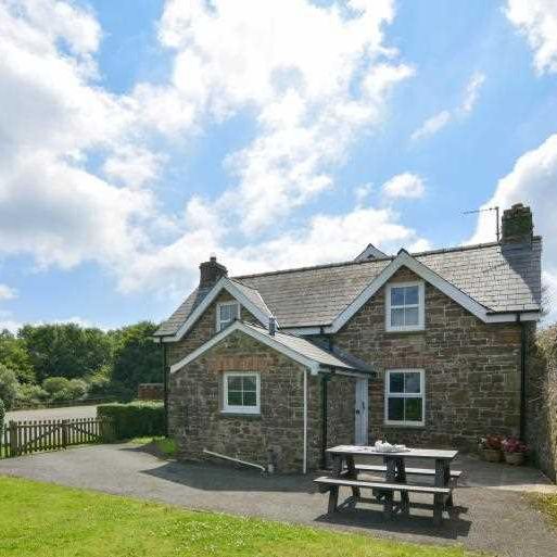 2 bedroom cottage to rent - Photo 1