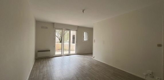Location Appartement 1 pièce 30m² ORLEANS 45000 - Photo 2