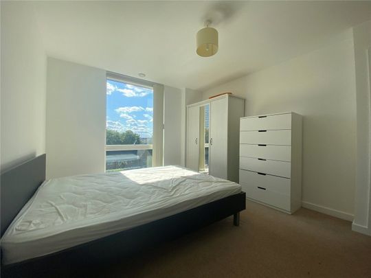 Clayponds Lane, Brentford, Middx, TW8 - Photo 1