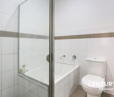 Stylish Apartment in a Prime Pendle Hill Location - Photo 2