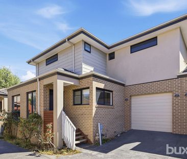 SPACIOUS 2 STOREY 2 BEDROOM TOWNHOUSE - Photo 5