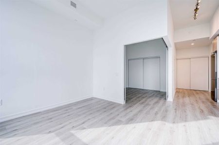 For Lease - 395 Bloor Street Unit# 2012, Toronto, Ontario - Photo 4
