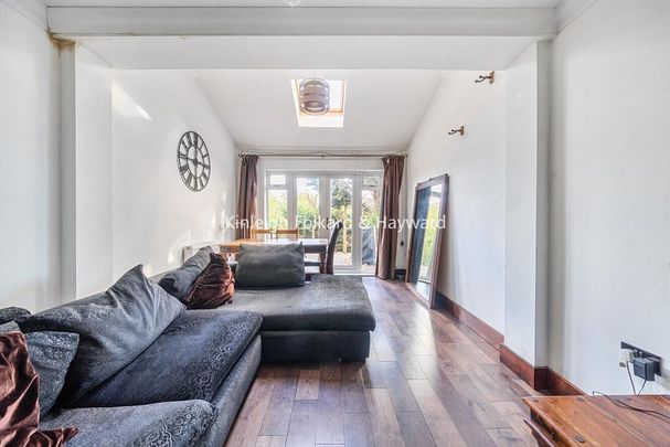 4 bedroom semi-detached house to rent - Photo 1