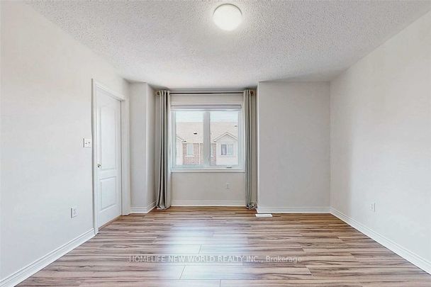 Townhouse For Lease | E7363178 - Photo 1