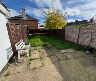 2 bedroom terraced house to rent - Photo 4