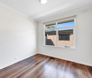 Ideally located 3 bedroom home - Photo 1