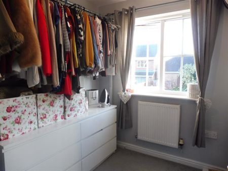 3 bedroom semi-detached house to rent - Photo 5