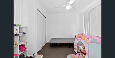 Modern Home with Air Conditioning! - Photo 3