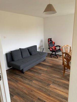 2 Bed Flat, Clovenstone Gardens, EH14 - Photo 1