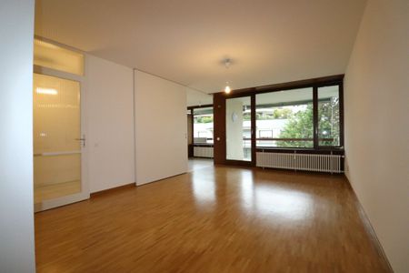 Arlesheim - helle und gemütliche 4 1/2 Zimmer-Wohnung im 2.OG - Photo 5