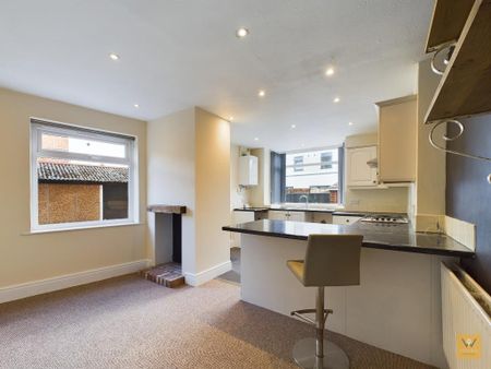 2 bedroom semi-detached house to rent - Photo 5