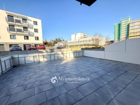 Pronájem novostavby bytu s terasou 2+kk 52 m - Photo 3