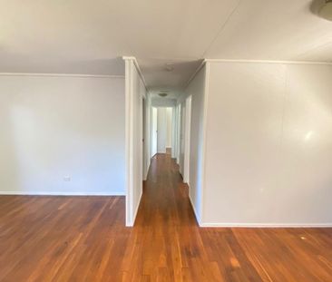 Comfortable Family Home! - Photo 1