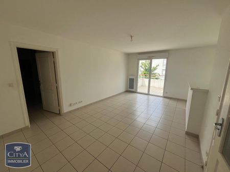Location Appartement 3 pièces 69m² ST AVERTIN 37550 - Photo 2