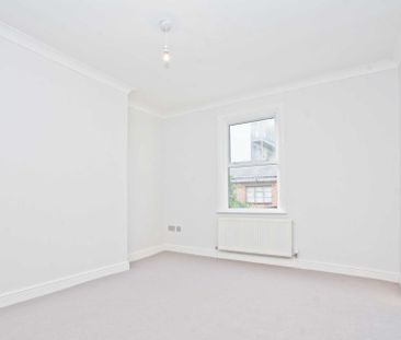 Price £3,500 pcm - Available Now - Unfurnished - Photo 5