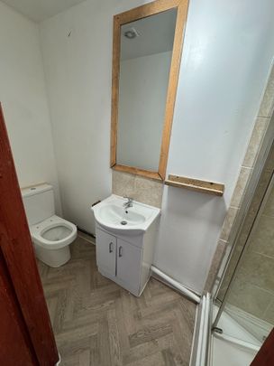 2 Bed Flat, Western Road, BN3 - Photo 1