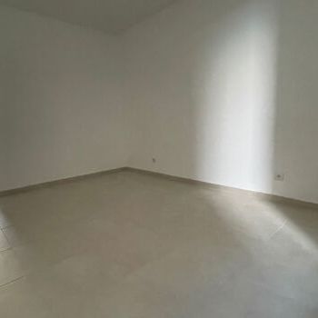 Appartement 2 pièces 38m2 REIMS 580 euros - Photo 1