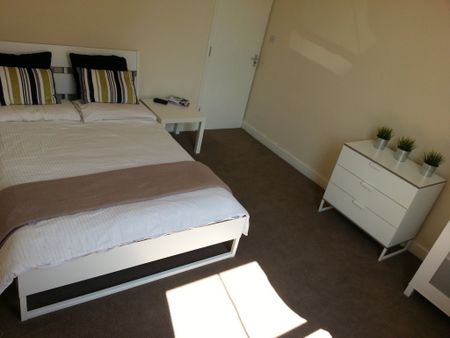 2 Bedroom Terraced To Rent in Nottingham - Photo 5