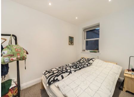 3 Bed Flat, Sherriff Road, NW6 - Photo 2