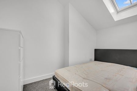 1 bed flat to rent in King Cross Street, Halifax, HX1 - Photo 2