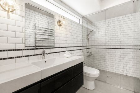 Thinking of selling? Contact our agent - Photo 2