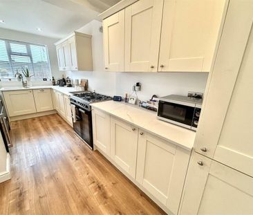 3 Bed Terraced House, Omar Road, CV2 - Photo 5