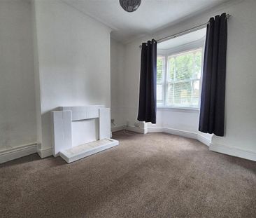 2 bedroom semi-detached house to rent - Photo 4