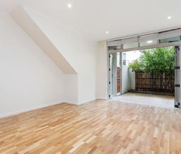 Boutique Apartment in 'Stanley Mews' &ast;&ast; Available 18&sol;03... - Photo 1