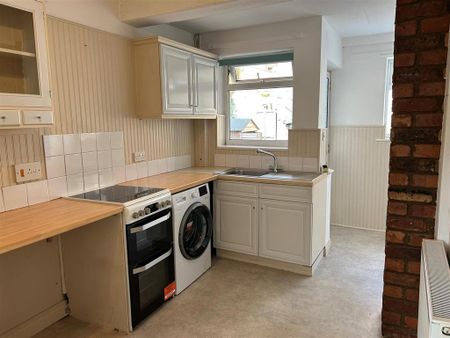 2 bedroom terraced house to rent - Photo 5