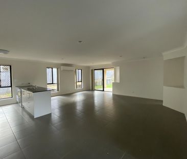 Spacious Family Home in Sought After Willow Rise Estate - Photo 1