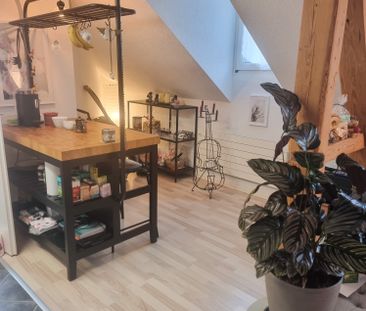 Heimelige 2.5 Zimmer-Dachwohnung an zentraler Lage - Foto 2