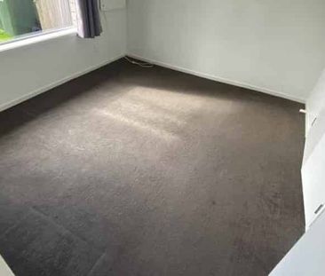 Tidy Two-Bedroom Brick Unit - Photo 4