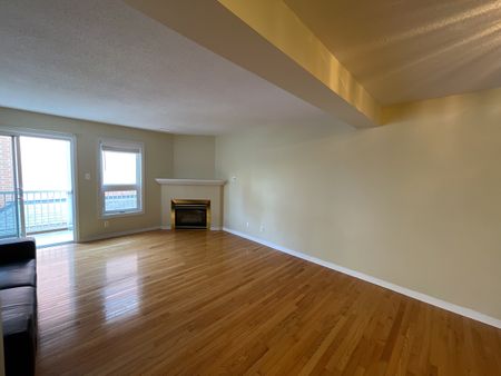525 Lisgar unit 11, 2 bedrooms 2 bathroom Terrace Home - Photo 5