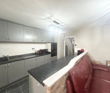 Highfield Road, Romford, RM5 3AW, Property for rent - Photo 3