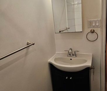 For Lease - 71 Thirteenth Street Unit# 3, Toronto, Ontario - Photo 1