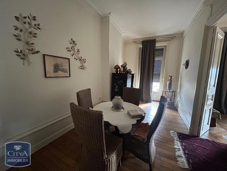 Location Appartement 5 pièces 133m² MACON 71000 - Photo 2