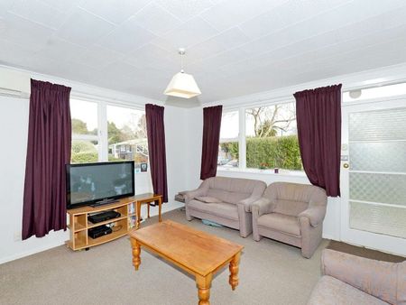 CLOUSTON PARK 2 BEDROOM - Photo 3