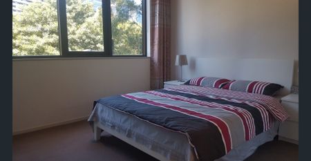 Sophisticated Living in the Docklands Mosaic *Furnished - Photo 3