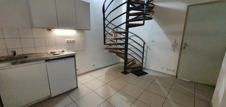 Location Appartement 1 pièce 17m² CLERMONT FERRAND 63000 - Photo 2