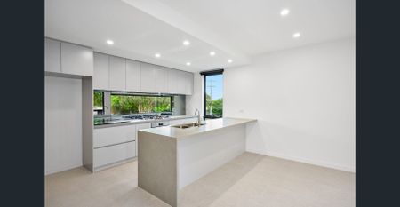 Modern Living, amazing location - Photo 4