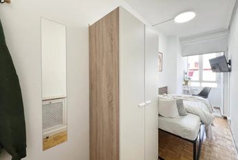 Calle Pedro Heredia, Madrid, Community of Madrid 28028