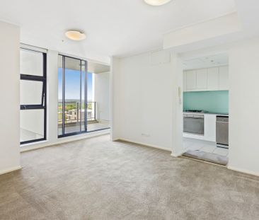 One Bedroom Apartment with Study - Photo 2
