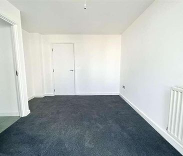 The Chase, Newhall, CM17 - Photo 4